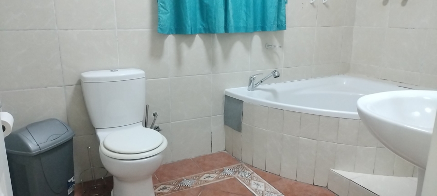 3 Bedroom Property for Sale in Gustrouw Western Cape
